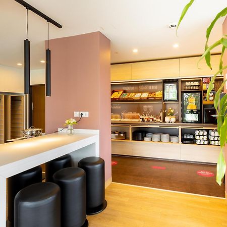 B&B Hotel Moenchengladbach Екстериор снимка